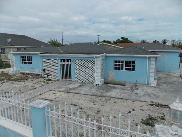 IMPERIAL PARK – McCarroll Real Estate
